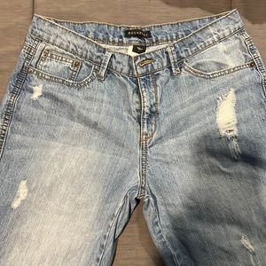 Womens straight leg Jean Size 6. Metaphor